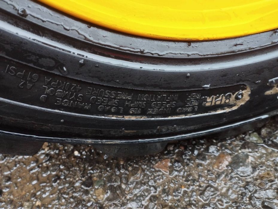 Гуми за Боб кат (мини челен товарач)