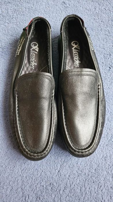 Продам кожаные макасины