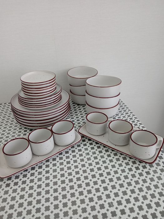 Продам сервиз новый