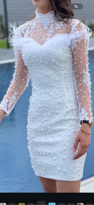 Rochie alba cu perle