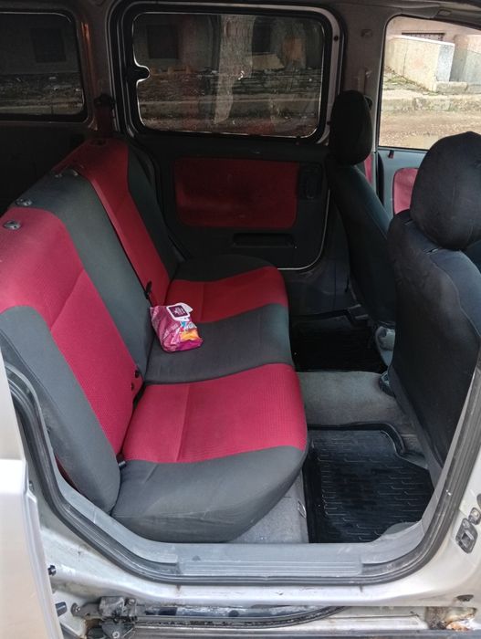 Opel combo 1.7 дизел с климатик и навигация