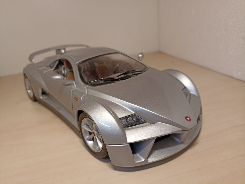 Bburago prima giugiaro design 2002