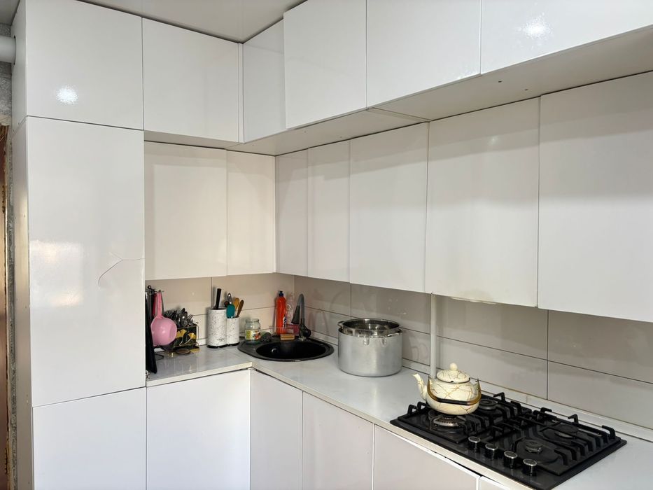 Срочно кухонный гарнитур