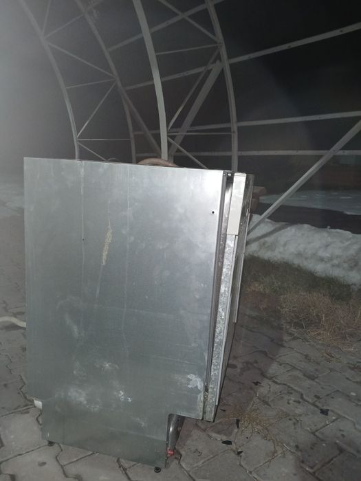 Посудомойка аристон продам срочно