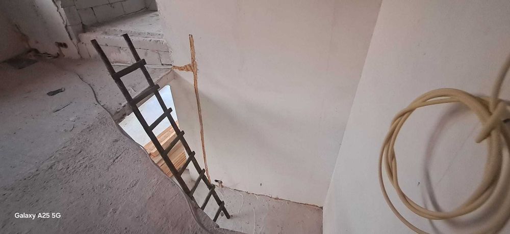 Casă de vânzare