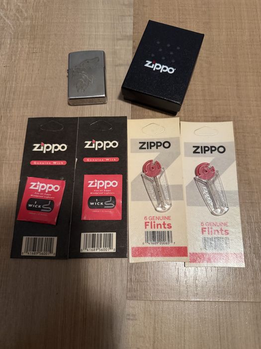 Bricheta Zippo gravata manual + accesorii