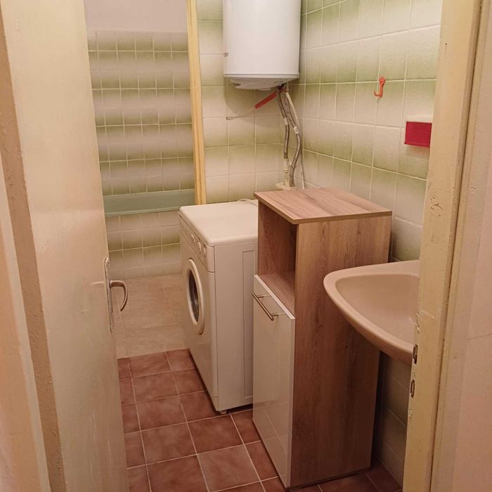 Дава се под наем Четиристаен апартамент в Пловдив, Тракия - 92 кв.м за 750 € - Снимка #19