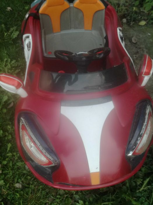 Детска електрическа кола