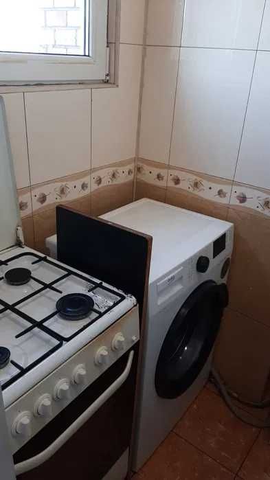 Garsoniera de inchiriat zona Titan