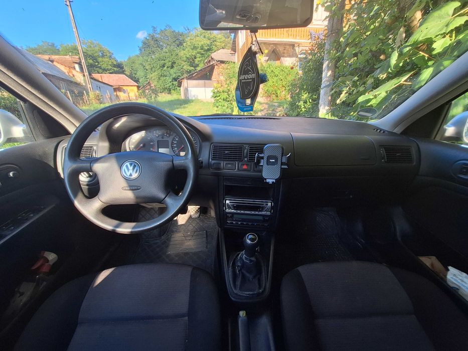 Vând VW Golf 4 1.6 16V Benzină 2002 105 CP