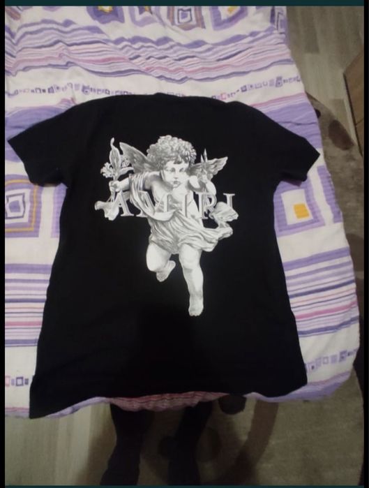 vand tricou amiri