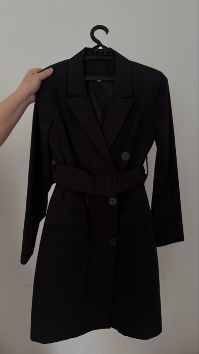 продам все платья за 10к