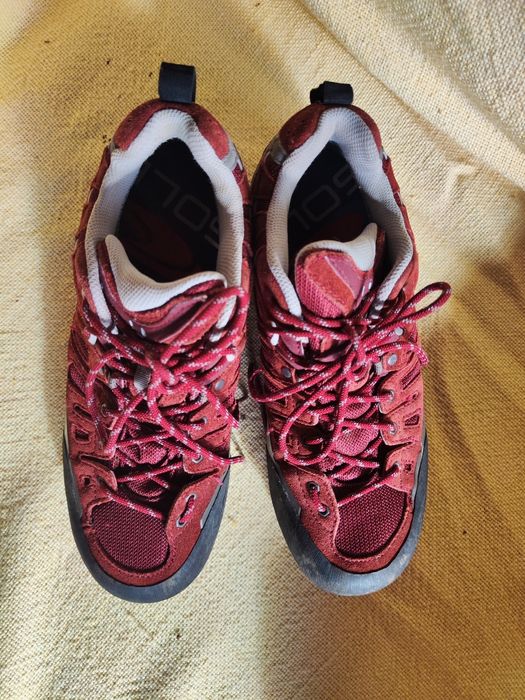 Дамски туристически обувки Haglofs с Gore-tex. 40 номер.