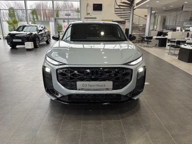 Audi Q3 Noul Audi Q3 Sportback S Line 35 TFSI 150cp Stronic Mild Hybrid 2025
