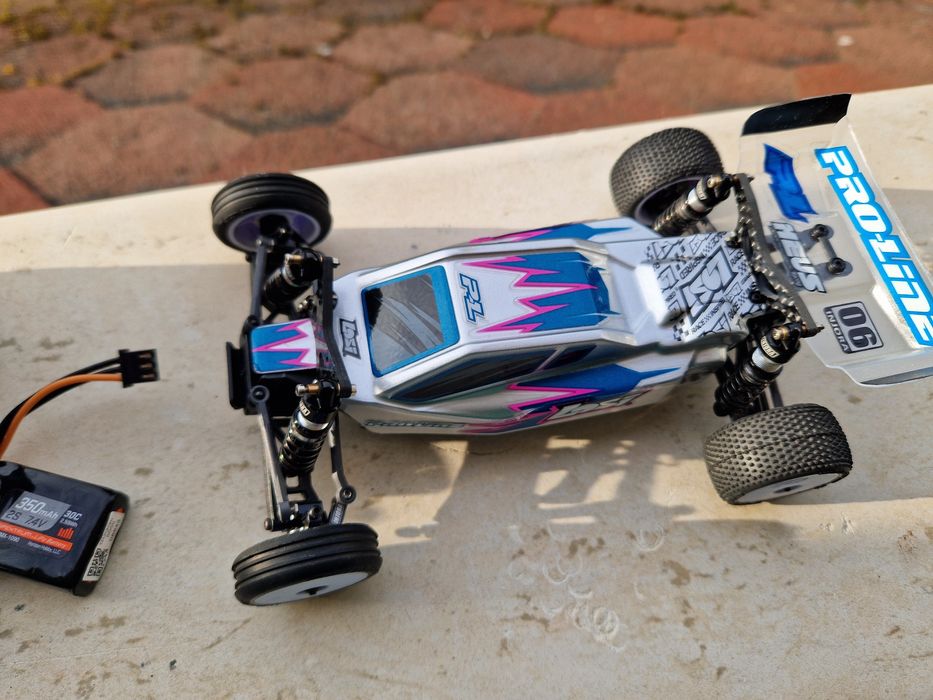 RC модел / Количка с дистанционно Losi Micro-B