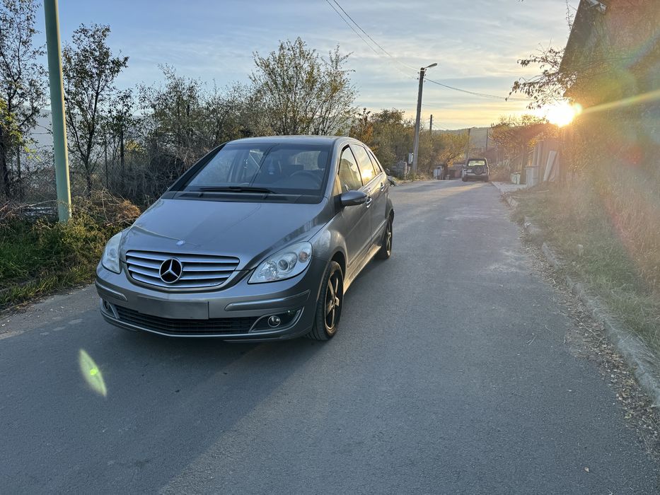 Mercedes Benz B180 на части