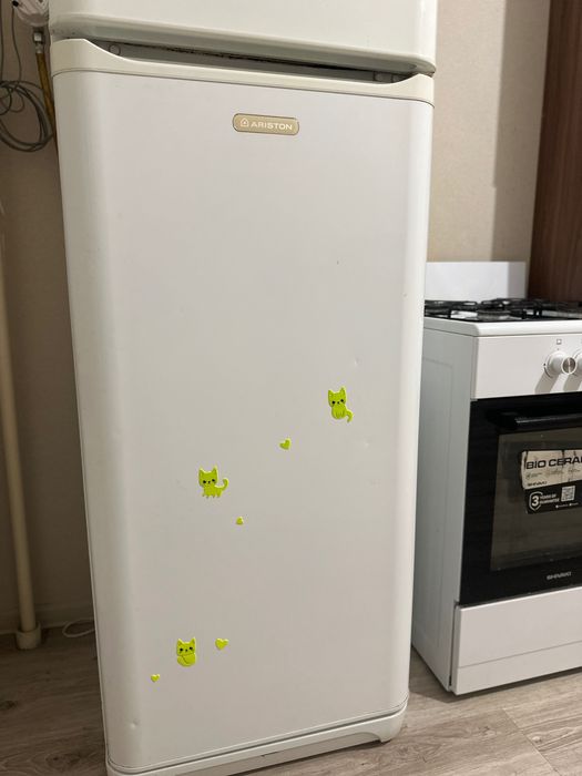 Продам холодильник