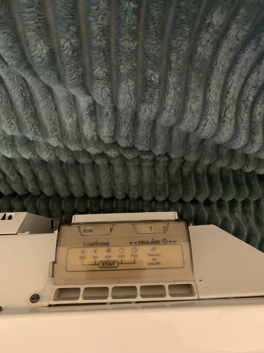 Продам настенный обогреватель NOIROT