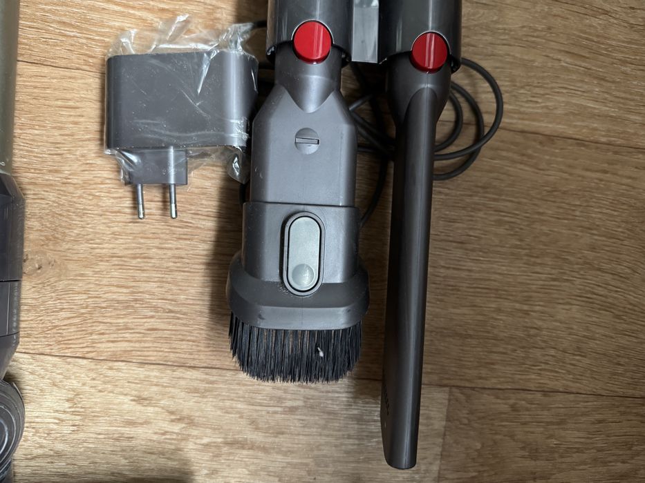 Пылесос Dyson V8
