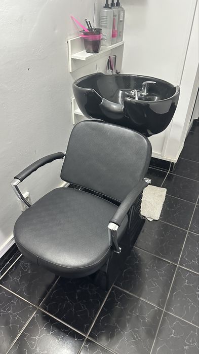 Scafa coafor aproape noua