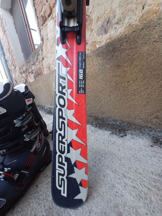 Ски, ски обувки и щеки