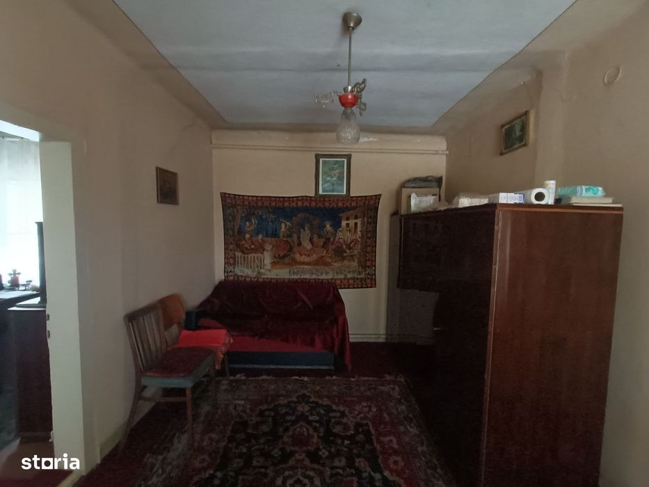 Proprietar vând teren 532 mp cu casă zonă centrală Rm. Vâlcea (zona A)
