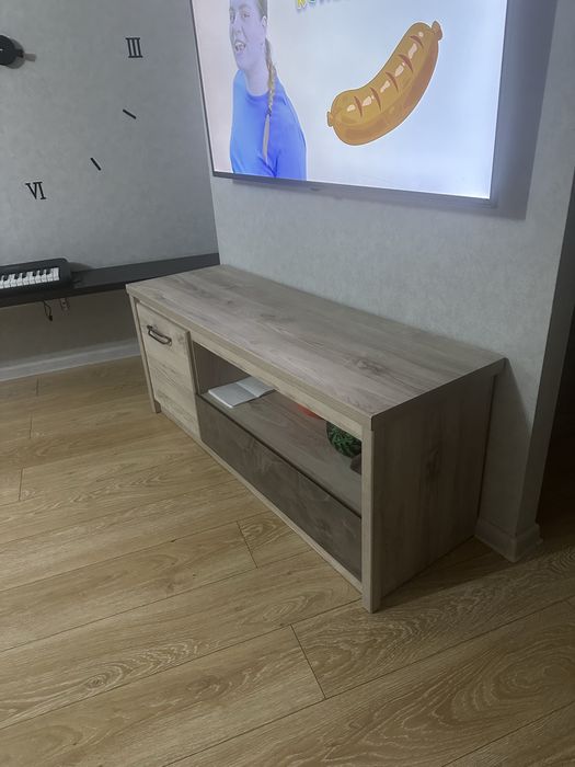 Продам тумбу пол тетевизор