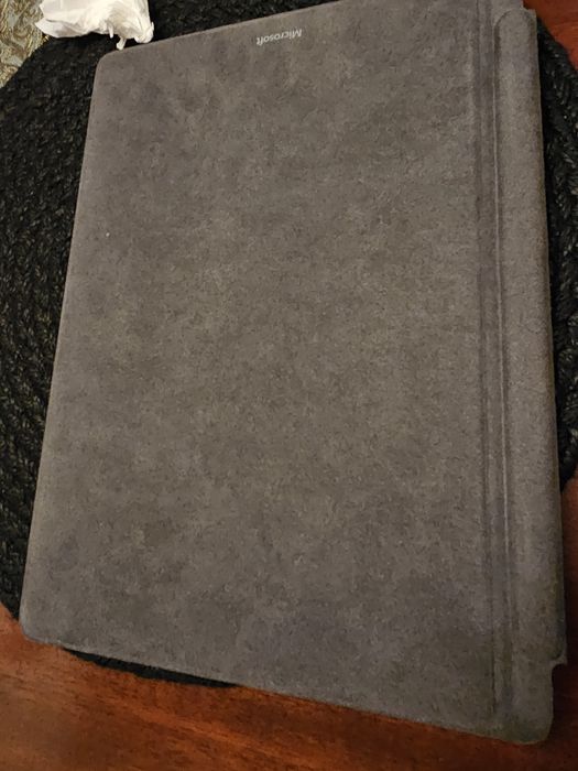 Ofer spre vanzare tableta Microsoft Surface pro 9  i5