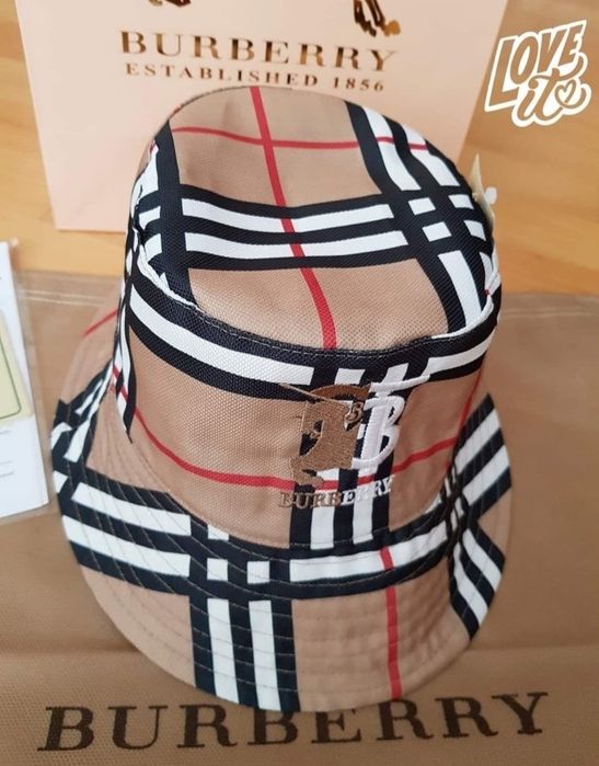 Palarii  unisex, logo brodat, mărime universala,,saculet, etichetă