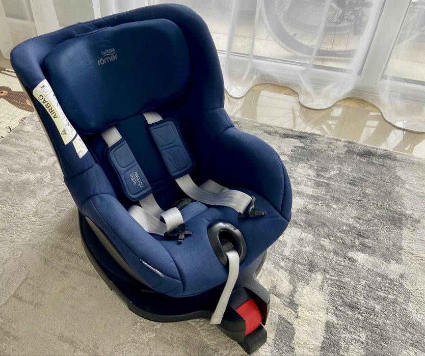 Scaun Britax Romer cu isofix
