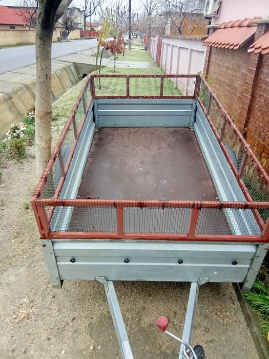 Vând remorcuță 2022