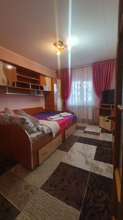 Apartament Decomandat de   Închiriat