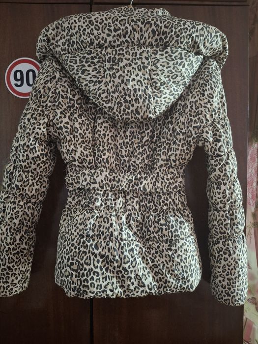 Зимно яке с качулка