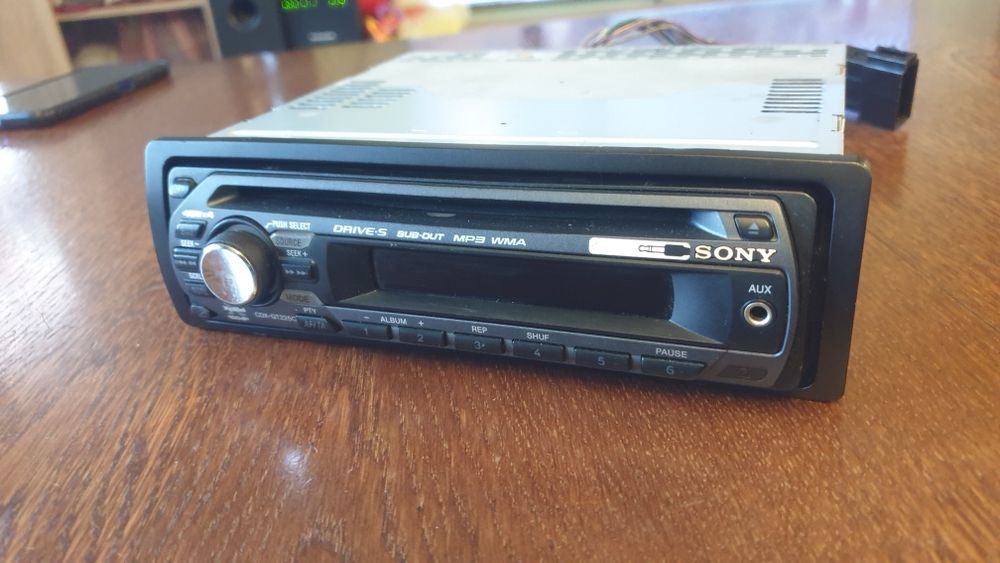 Авто радио плеър музика за кола Сони Sony CD MP-3 AUX