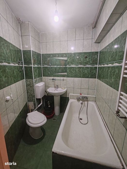 Vând apartament cu 1 cameră et 2 din 5