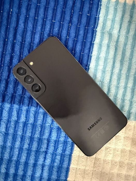 Samsung s22 plus обмен есть