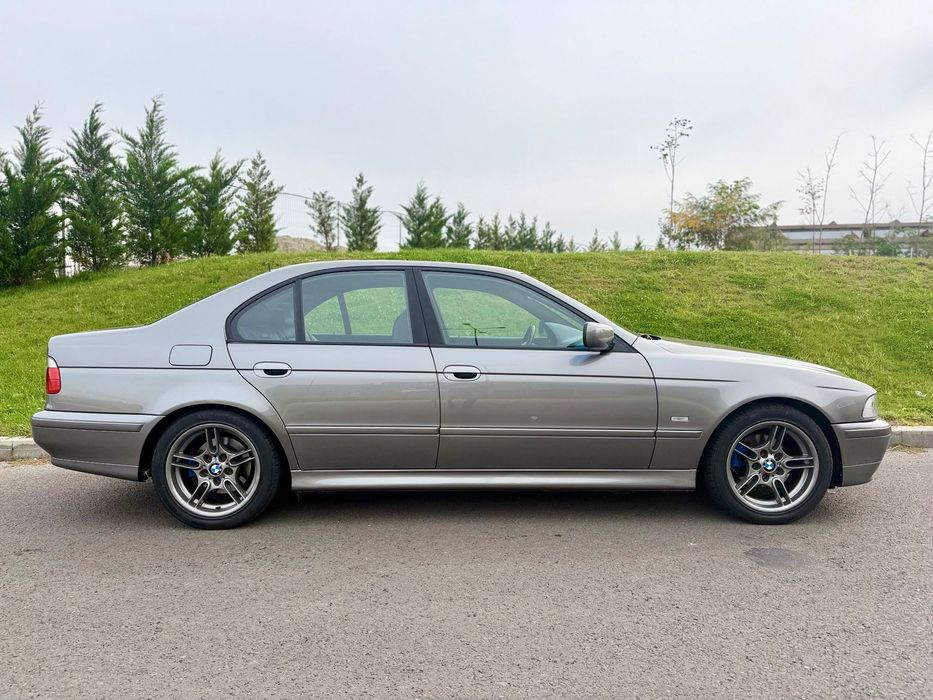 BMW  2003 — imagine 4