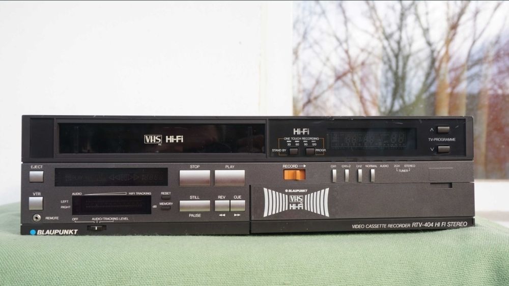 Vând videorecorder blaupunkt stereo rtv-404 în stare bună