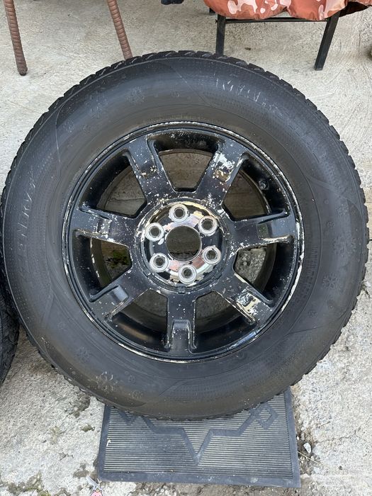 Cadillac Escalade 285.65R18