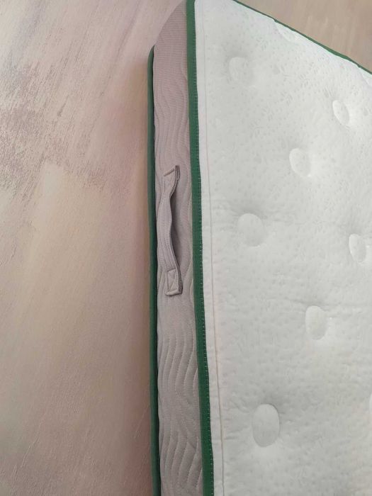 Продавам Матрак Нов+Под Матрачна Рамка