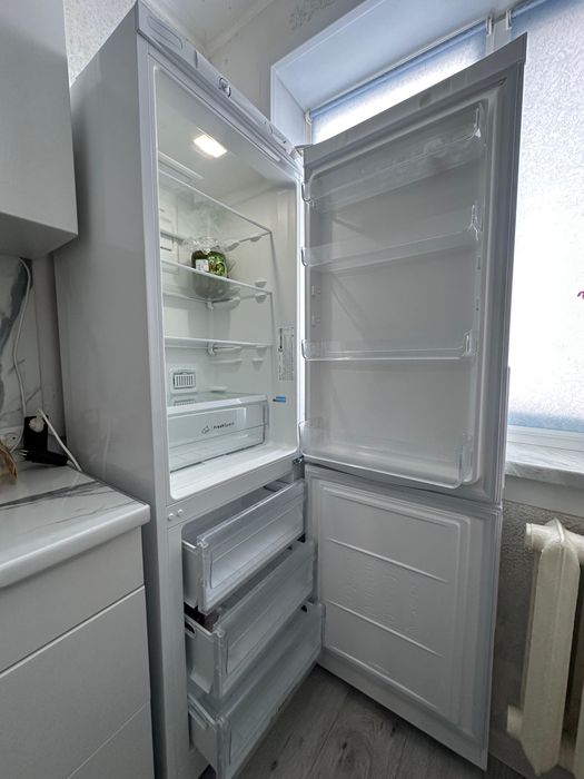 Холодильник ……….