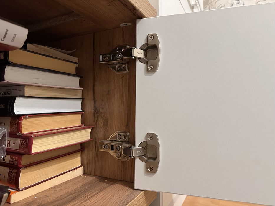 Продам тумбу под ТВ