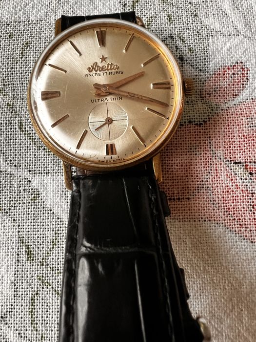 Продавам мъжки часовник Aretta