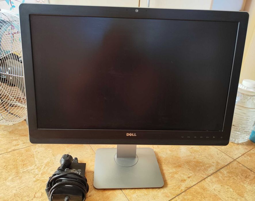 Мултимедиен монитор 23 инча Dell UltraSharp UZ2315Hf
