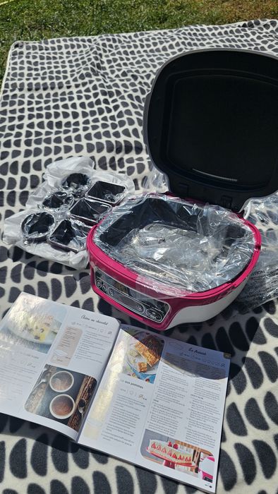 Cake factory / Фабрика за кексчета