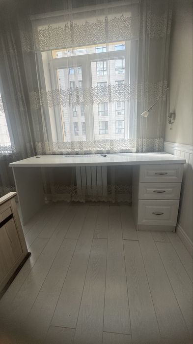 Продам кровать и стол