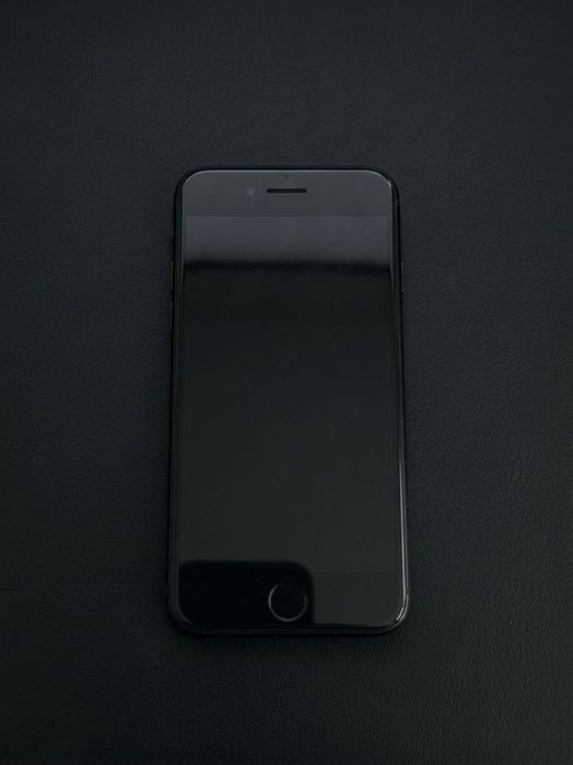 iPhone se2020 gb128