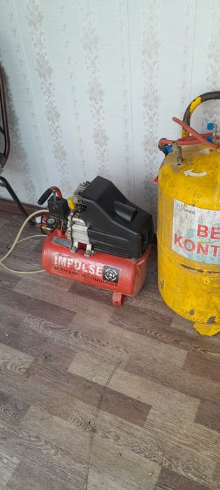 Kampressor, shampun bochka kattasi