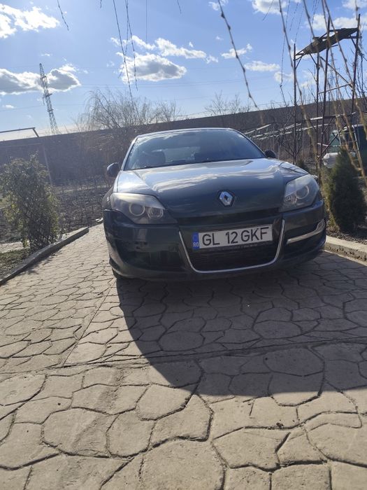 Vând Laguna3 luna10 2013