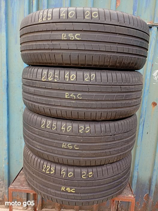 Anvelope vara Pirelli RSC 225 40 20